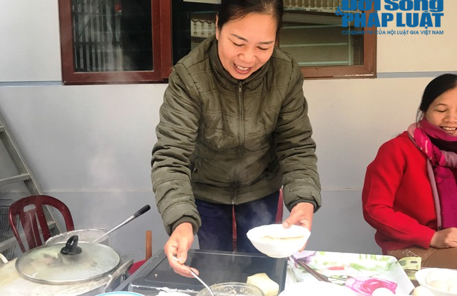 Đông đến, về Cao Bằng thưởng thức món bánh cuốn đậm đà hương vị quê hương