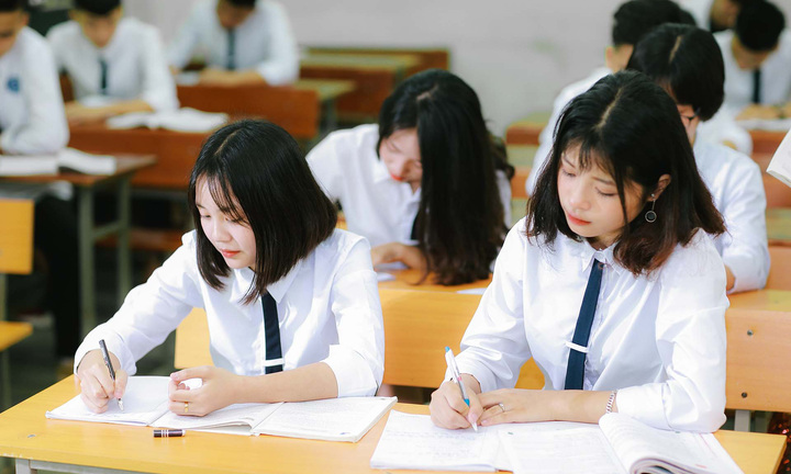 Vì sao Quảng Ngãi bất ngờ thu hồi 3,5 tỷ đồng khen thưởng học sinh?