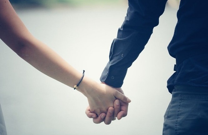 Thuê bạn gái 3 giờ đồng hồ với giá 25 triệu đồng, nam sinh viên vào tù vì vi phạm hợp đồng