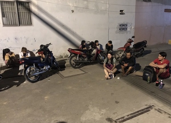 TP.HCM: Dãy nhà trọ bốc cháy trong đêm, một bé gái 8 tuổi bị thương 