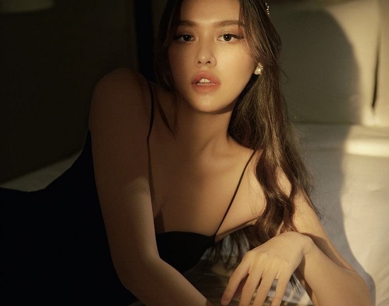 Á hậu Tường San nhận