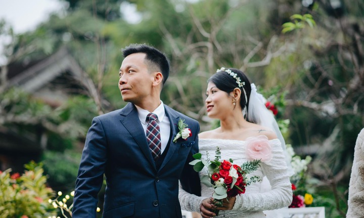 Tình yêu như mơ và chuyện cô dâu “tăng mượn, giảm mua, tự làm” trong đám cưới