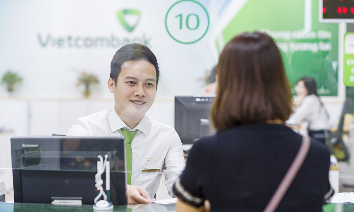 Vietcombank tiếp tục giảm lãi suất tiền vay hỗ trợ khách hàng bị ảnh hưởng bởi đại dịch Covid-19