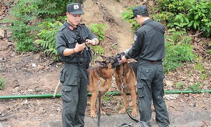 Vụ chém liên tiếp 4 người rồi trốn vào rừng ở Lạng Sơn: Huy động chó nghiệp vụ truy tìm hung thủ