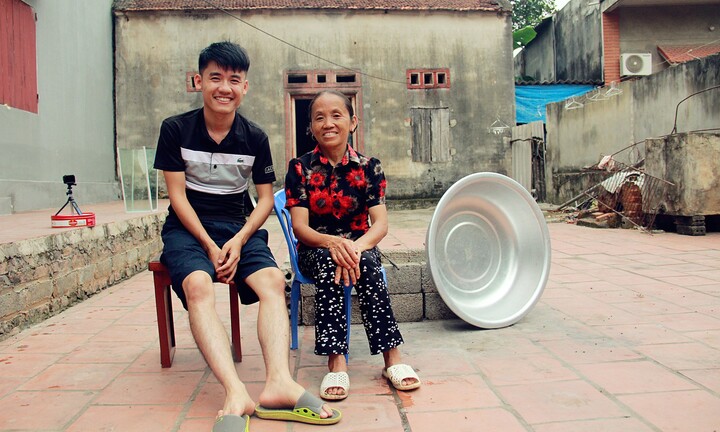 Sau hàng loạt bê bối khiến cộng đồng mạng ngán ngẩm, mẹ con bà Tân Vlog bất ngờ nhận tin vui