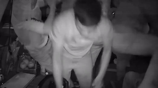 Diễn biến bất ngờ vụ clip vác mã tấu, tuýp sắt đánh người trên xe khách