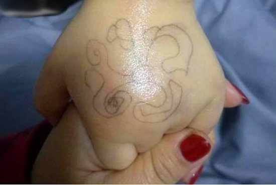 Con gái khoe được 