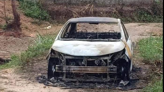 Điều tra vụ chém người trọng thương rồi đốt xe ô tô cháy rụi