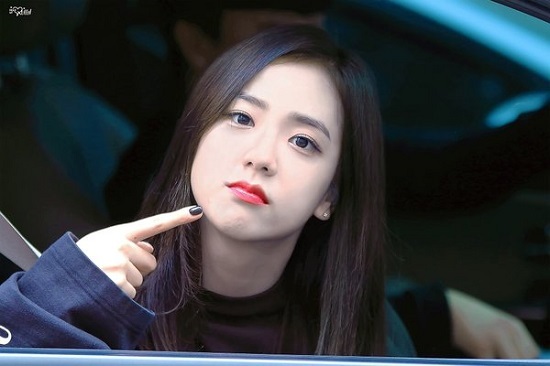 Jisoo (Black Pink) được chuyên gia bình chọn là nữ thần tượng có gương mặt tự nhiên đẹp nhất