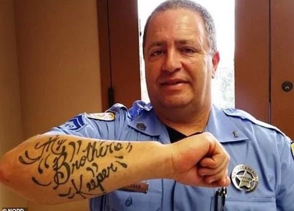 Đi trình báo bị hiếp dâm, cô bé 14 tuổi tiếp tục bị cảnh sát quấy rối trong 4 tháng liên tiếp