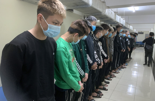Vụ nam thanh niên chở bạn đi chơi bị chém nhầm: 17 đối tượng bị bắt là ai?
