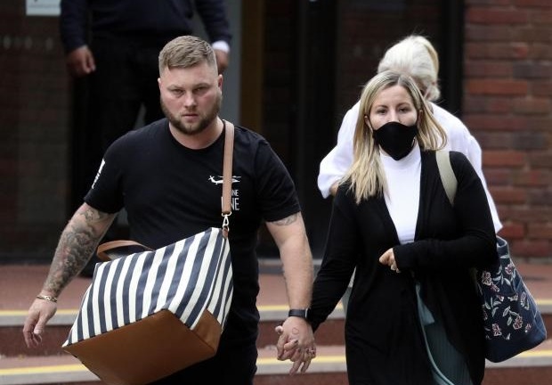 Vụ nữ giáo viên quan hệ nhiều lần với nam sinh trong xe hơi: Tuyên bố gây choáng từ người chồng