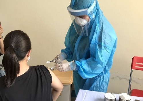 Các ca phản ứng nặng sau tiêm vắc-xin COVID-19 đều đã ổn định