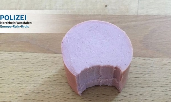 Phá thành công vụ trộm kéo dài 9 năm nhờ miếng xúc xích cắn dở