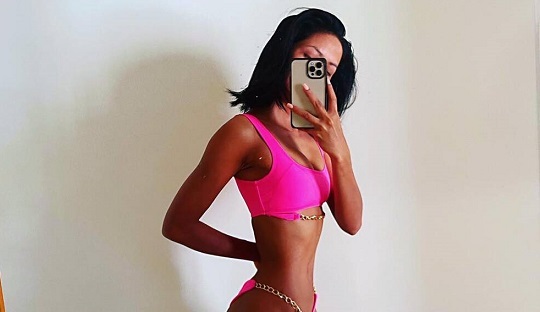 Tin tức giải trí mới nhất ngày 2/13: Hoa hậu H'hen Niê khoe eo thon gợi cảm trong trang phục nổi bật