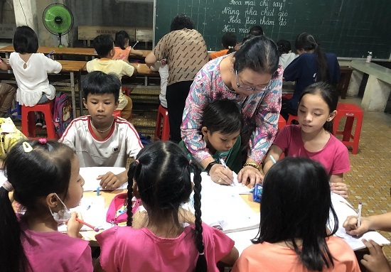 Lớp học đặc biệt của những trẻ em nghèo ở Sài Gòn