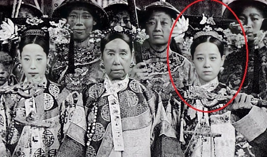 Chân dung đệ nhất mỹ nhân cuối thời nhà Thanh bị cầm tù trong sự sủng ái của Từ Hi Thái hậu