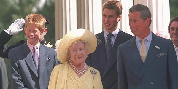 Vì sao Hoàng tử Harry được hưởng khoản tiền thừa kế từ cụ nội nhiều hơn so với anh trai William?