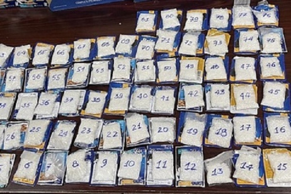 Phát hiện gần 4kg ma túy cất giấu trong gói thức ăn cho mèo ở sân bay Tân Sơn Nhất