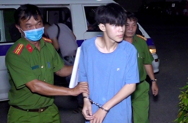 Chân dung game thủ 16 tuổi giết bạn, giấu xác vào bụi rậm