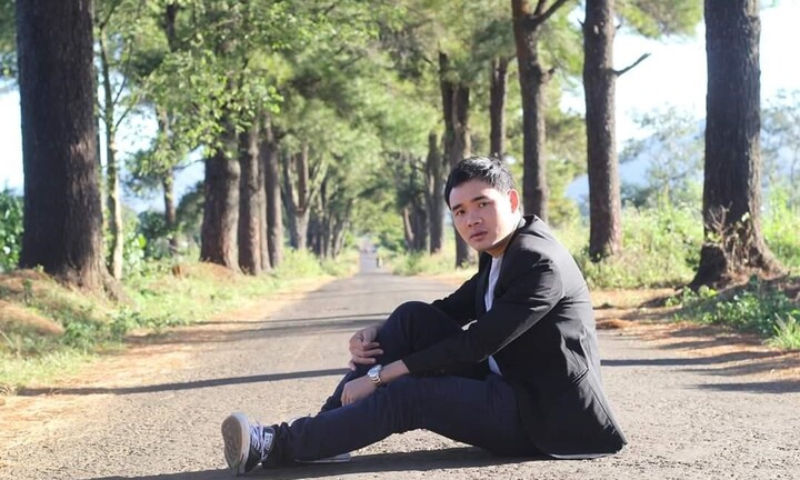 Ba Nguyễn Nghề bầu show: 
