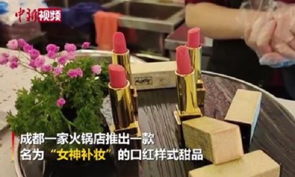Nhà hàng lẩu hút khách nườm nượp nhờ món bánh son môi cực độc, tên gọi nghe mĩ miều hết nấc