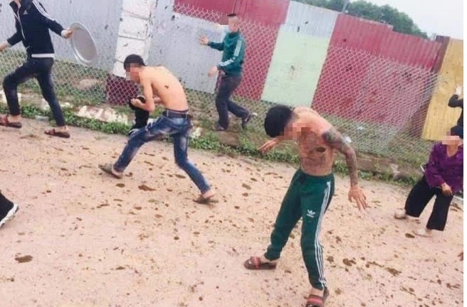 Vụ nhóm thanh niên bị ném phân trâu ở Bắc Giang: Chủ tịch UBND huyện nói gì?