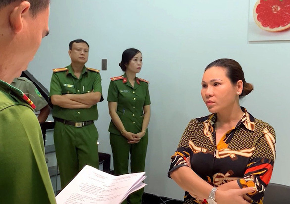 Vụ vợ diễn viên nổi tiếng bị bắt vì liên quan chủ biệt thự 