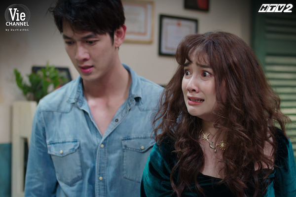 Cây Táo Nở Hoa tập 4: Chị em Châu - Báu đánh nhau lật cả mâm cúng, Ngọc đau đớn nhìn 2 em ruột coi nhau như kẻ thù