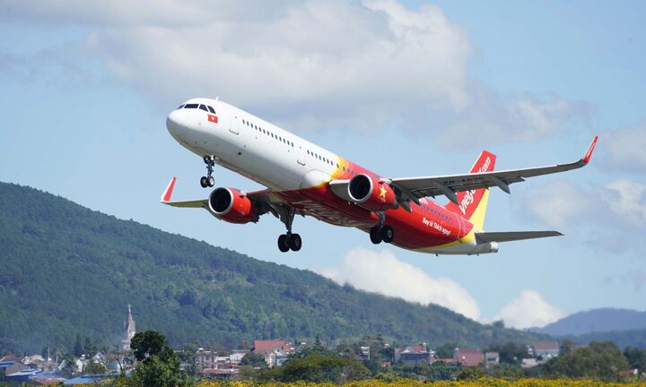 Mừng lễ lớn, bay muôn nơi, Vietjet thôi!
