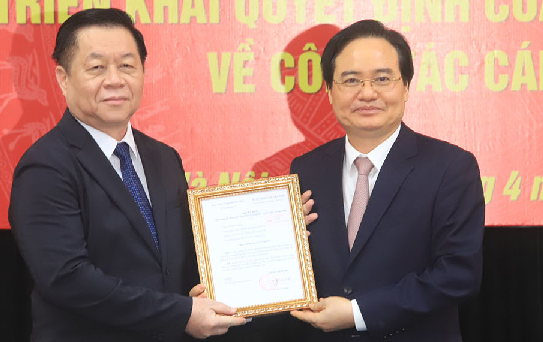 Chân dung tân Phó Trưởng Ban Tuyên giáo Trung ương Phùng Xuân Nhạ