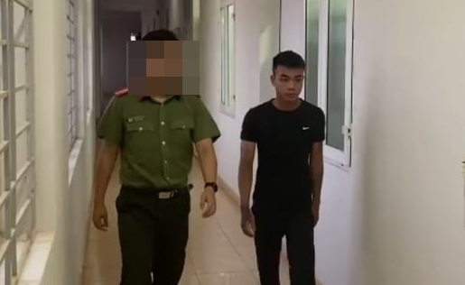 Triệu tập thanh niên 20 tuổi lên Facekook lăng mạ, vu khống công an làm căn cước công dân