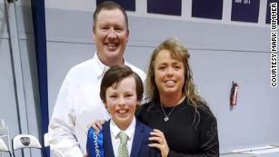 Không phải đến trường vì dịch COVID-19, cậu bé 12 tuổi học xong chương trình trung học và đại học cùng lúc