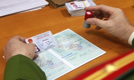 Từ 1/7, điều kiện nhập hộ khẩu Hà Nội, TP.HCM dễ dàng hơn ai cũng nên biết