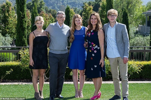 Vợ chồng tỷ phú Bill Gates ly hôn sau 27 năm chung sống