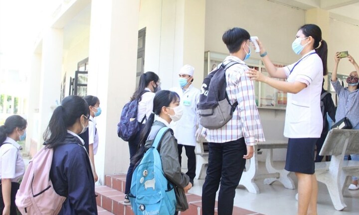 Học sinh Quảng Nam đi học trở lại từ ngày 6/5, không đeo khẩu trang thì không đến trường