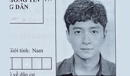 Khoe ảnh chụp căn cước công dân