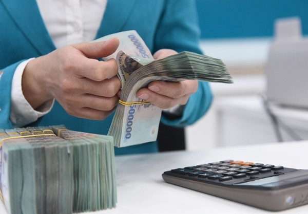 Ngân hàng “ép” khách vay vốn mua bảo hiểm, bộ Tài chính nói gì?