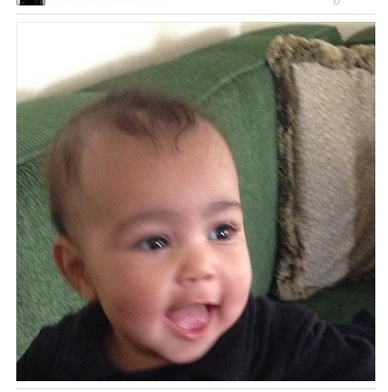 Kim Kardashian khoe ảnh con gái