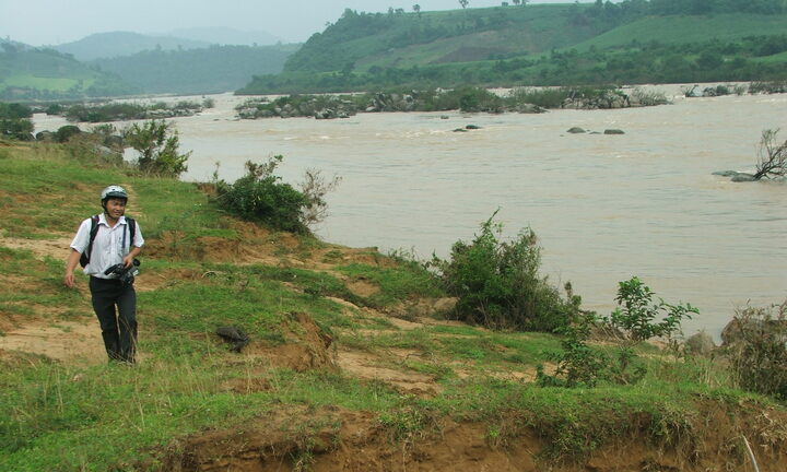 Thủy điện giảm xả lũ đột ngột, vùng hạ du thở phào