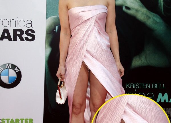 Kristen Bell được phen “đỏ mặt” vì lộ nội y