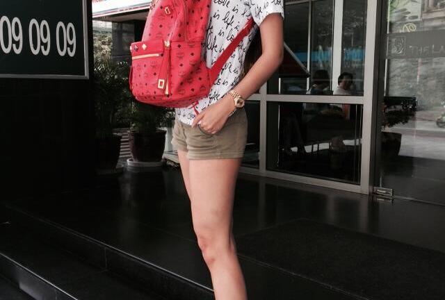 Style Sao Việt tuần qua: Mai Phương Thúy diện quần đùi, dép lê