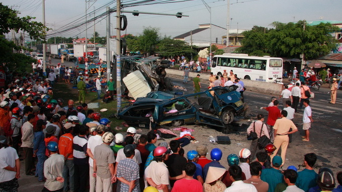 Tai nạn kinh hoàng, cả gia đình tang tóc