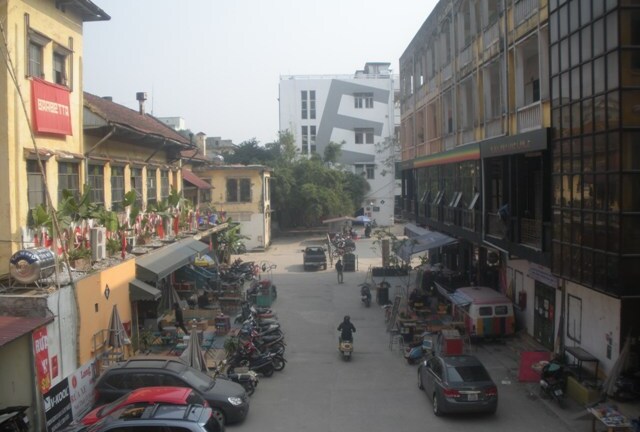 Đóng cửa Zone 9: Căng thẳng và nháo nhác