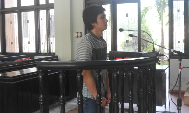 Bênh khách “tè bậy”, nam thanh niên chém người dã man