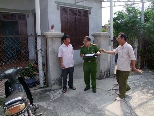 Quảng Bình: Trộm vào nhà liều lĩnh bê gọn cả két sắt