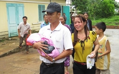 Vụ 3 trẻ sơ sinh tử vong sau khi tiêm vắc xin: Bắt tạm giam y tá