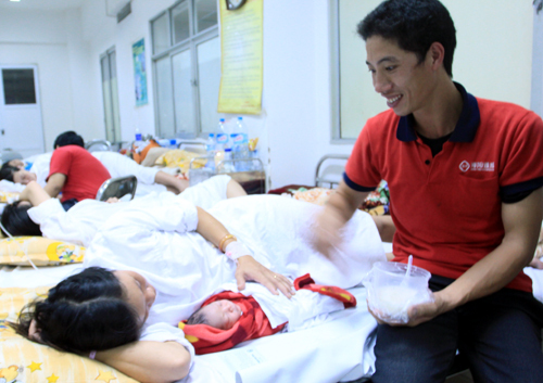 Việt Nam chào đón công dân thứ 90 triệu lúc 2h45 sáng nay