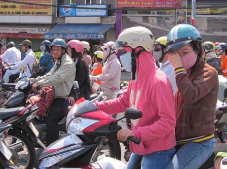Tại sao giữa đông mà thời tiết lại nóng như mùa hè? 