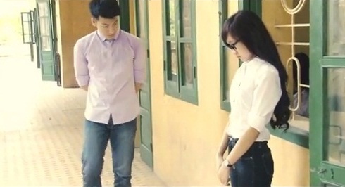 Ngọt ngào clip “Bài hát cho em” mùa chia tay học đường